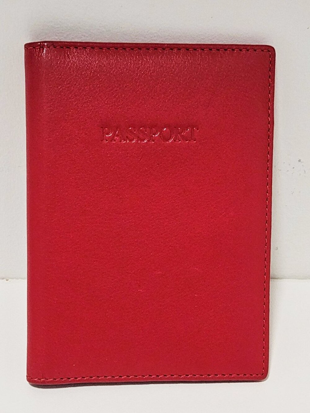 VISCONTI RFID red leather passport holder, slots for credit cards, NWOT